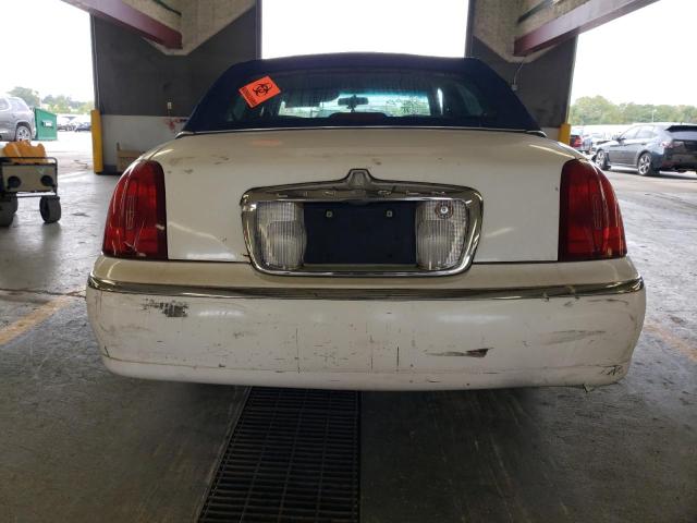 1LNHM81W2YY913960 - 2000 LINCOLN TOWN CAR EXECUTIVE WHITE photo 6