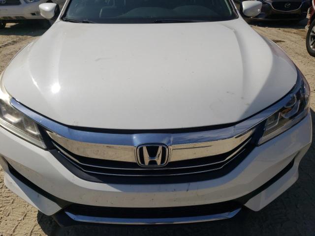 1HGCR2F54HA305820 - 2017 HONDA ACCORD SPORT 白色 照片 11