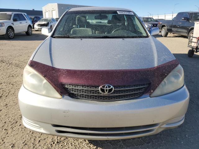 4T1BF32K04U576995 - 2004 TOYOTA CAMRY LE ვერცხლისფერი ფოტო 5