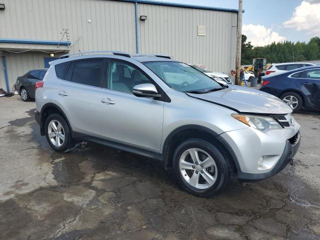2T3WFREV5EW094834 - 2014 TOYOTA RAV4 XLE SILVER photo 4