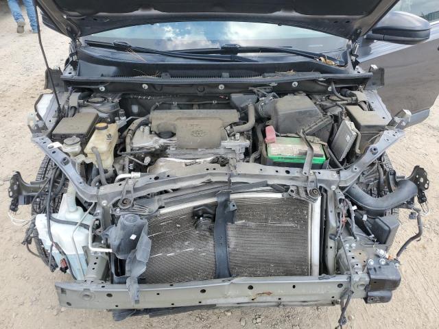 2T3BFREV9JW808845 - 2018 TOYOTA RAV4 LE Boz foto 12