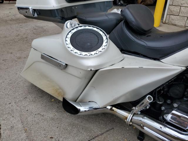 1HD1KHC12LB647542 - 2020 HARLEY-DAVIDSON FLTRX 白色 照片 9