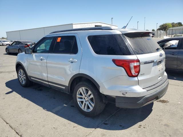 1FM5K8D8XKGB49178 - 2019 FORD EXPLORER XLT 银色 照片 2
