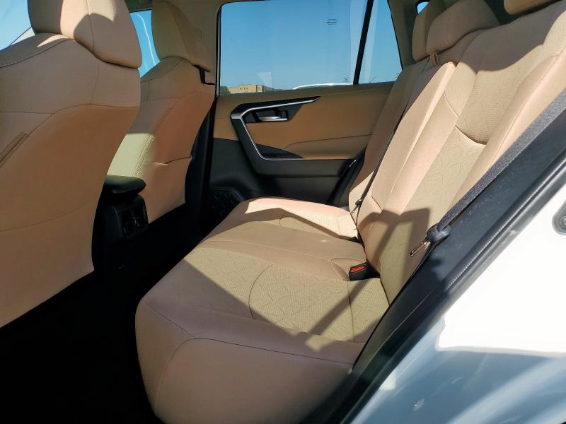 2T3W1RFV3SC334893 - 2025 TOYOTA RAV4 XLE WHITE photo 11