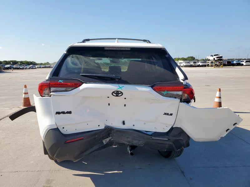 2T3W1RFV3SC334893 - 2025 TOYOTA RAV4 XLE WHITE photo 6