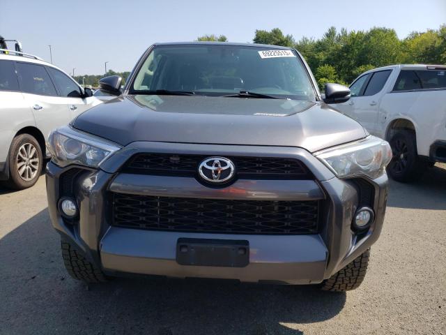 JTEBU5JR7H5435079 - 2017 TOYOTA 4RUNNER SR5/SR5 PREMIUM Сұр фото 5