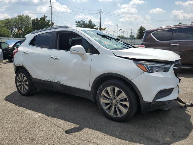 KL4CJESBXJB639928 - 2018 BUICK ENCORE PREFERRED WHITE photo 4