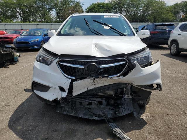 KL4CJESBXJB639928 - 2018 BUICK ENCORE PREFERRED WHITE photo 5