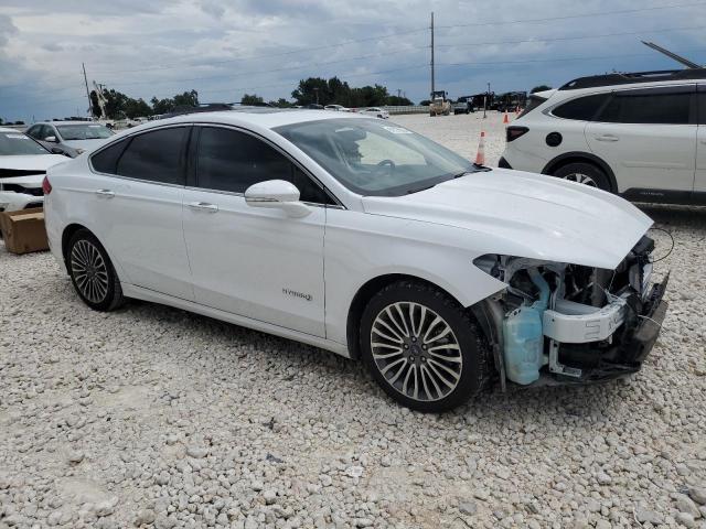 3FA6P0RU8JR116842 - 2018 FORD FUSION TITANIUM/PLATINUM HEV WHITE photo 4