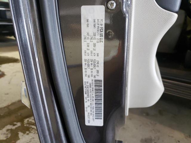 2C4RC1BG5GR299256 - 2016 CHRYSLER TOWN & COU TOURING GRAY photo 13