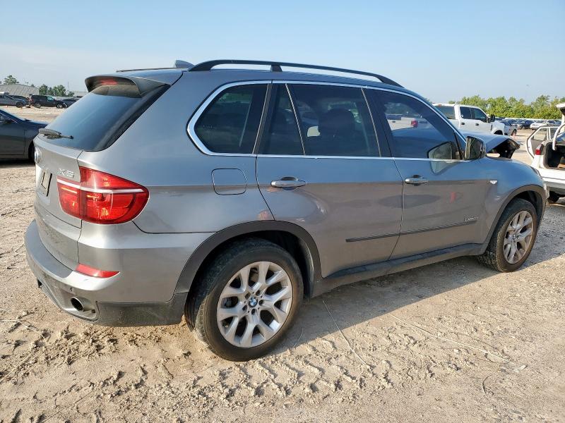5UXZV4C58D0B09322 - 2013 BMW X5 XDRIVE35I Արծաթագույն լուսանկար 3