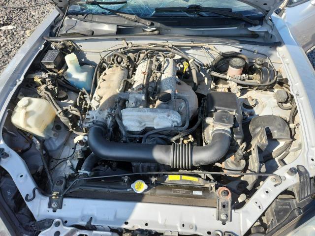 JM1NB353420231300 - 2002 MAZDA MX-5 MIATA BASE SILVER photo 11