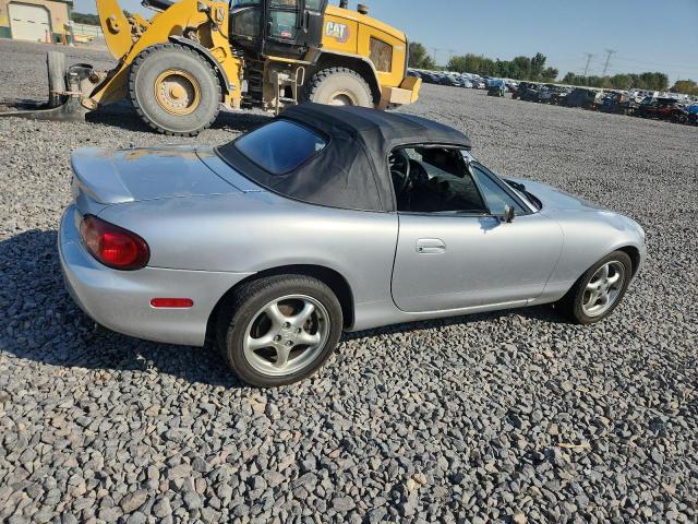 JM1NB353420231300 - 2002 MAZDA MX-5 MIATA BASE SILVER photo 3