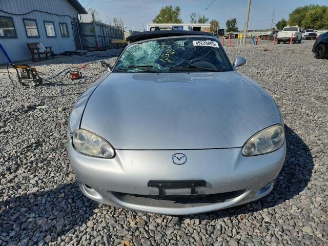 JM1NB353420231300 - 2002 MAZDA MX-5 MIATA BASE SILVER photo 5