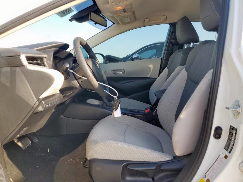 JTDEPMAE2MJ160643 - 2021 TOYOTA COROLLA LE თეთრი ფოტო 7