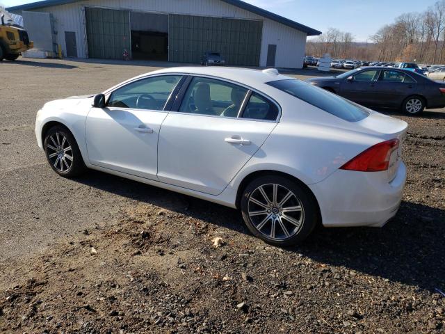 LYV402TK8JB172601 - 2018 VOLVO S60 INSCRIPTION WHITE photo 2