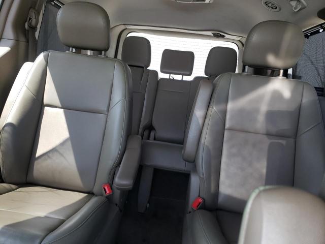 2C4RVABG5CR391696 - 2012 VOLKSWAGEN ROUTAN SE WHITE photo 10