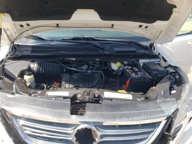 2C4RVABG5CR391696 - 2012 VOLKSWAGEN ROUTAN SE WHITE photo 12