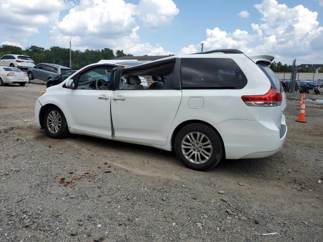 5TDYK3DC7BS156622 - 2011 TOYOTA SIENNA XLE 白色 照片 2