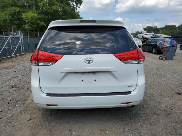 5TDYK3DC7BS156622 - 2011 TOYOTA SIENNA XLE 白色 照片 6