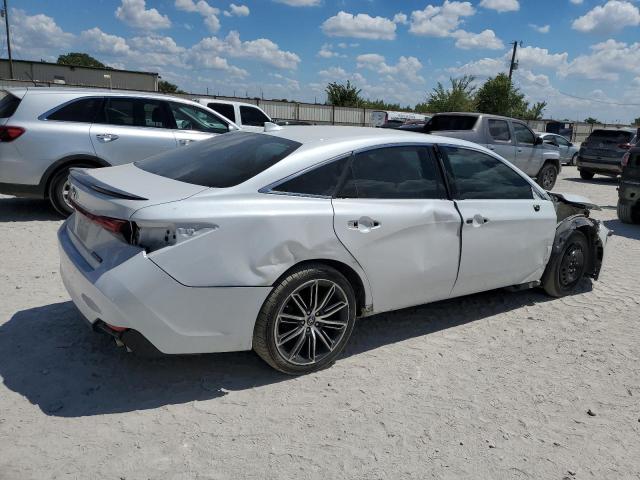 4T1BZ1FB6KU007507 - 2019 TOYOTA AVALON XLE WHITE photo 3