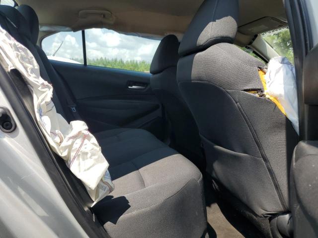 5YFEPMAE8MP168676 - 2021 TOYOTA COROLLA LE SILVER photo 10