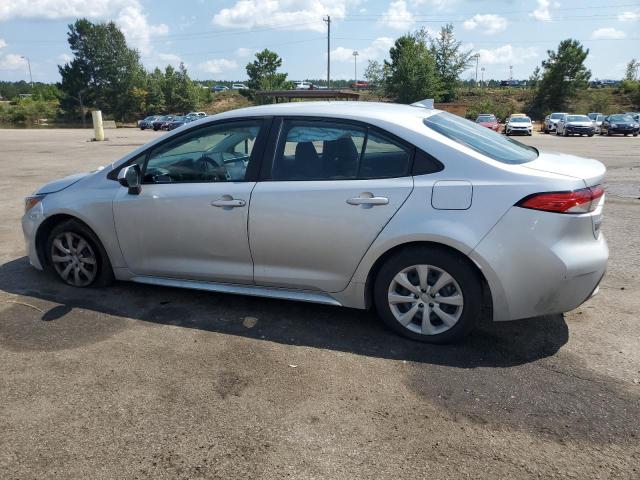 5YFEPMAE8MP168676 - 2021 TOYOTA COROLLA LE SILVER photo 2