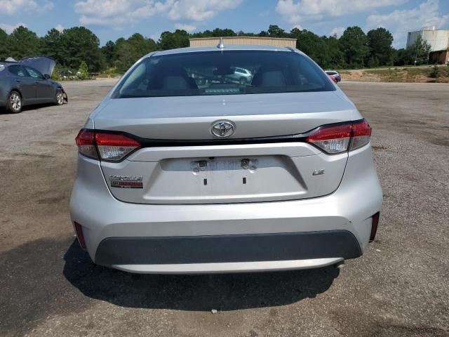 5YFEPMAE8MP168676 - 2021 TOYOTA COROLLA LE SILVER photo 6