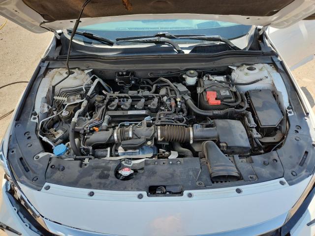 1HGCV1F91JA195808 - 2018 HONDA ACCORD TOURING WHITE photo 11