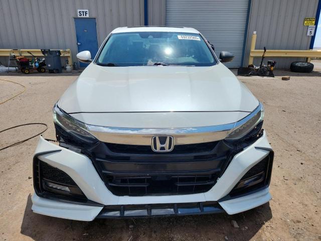 1HGCV1F91JA195808 - 2018 HONDA ACCORD TOURING WHITE photo 5