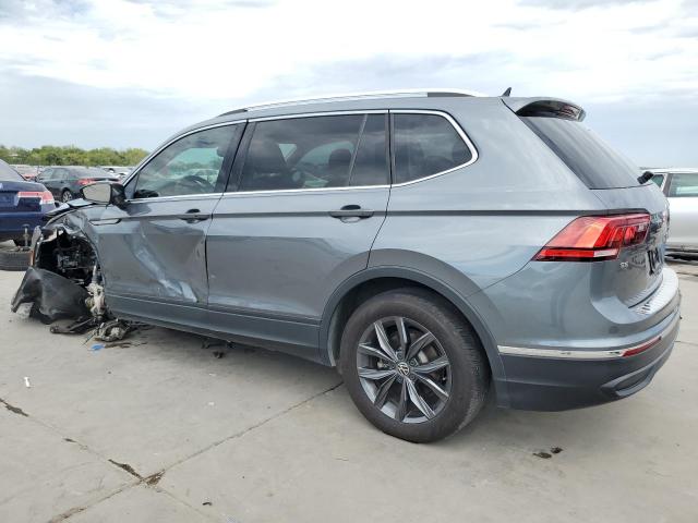 3VV3B7AX3NM156793 - 2022 VOLKSWAGEN TIGUAN SE GRAY photo 2