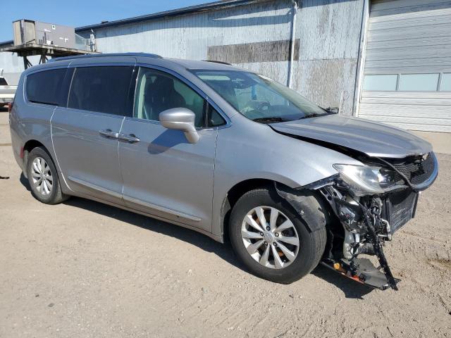 2C4RC1BG4KR507135 - 2019 CHRYSLER PACIFICA TOURING L SILVER photo 4