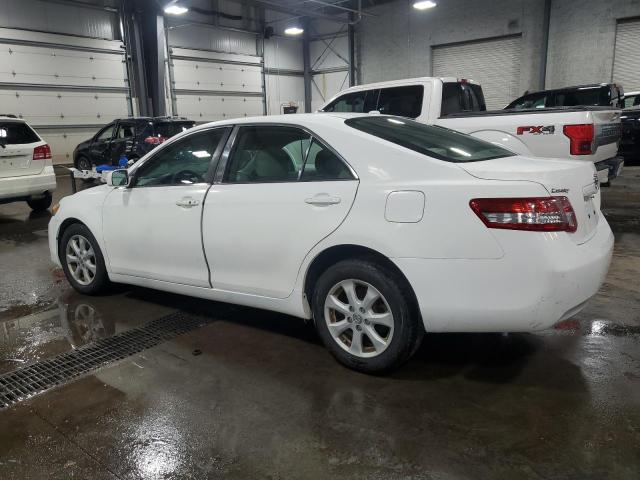 4T1BF3EK7AU557769 - 2010 TOYOTA CAMRY BASE WHITE photo 2