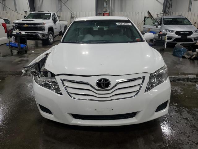 4T1BF3EK7AU557769 - 2010 TOYOTA CAMRY BASE WHITE photo 5