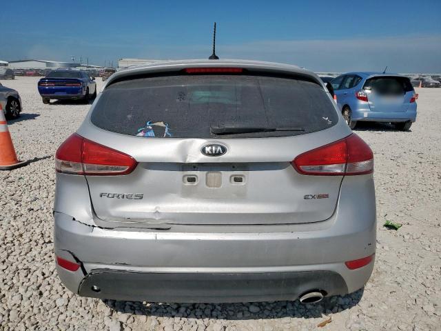 KNAFX5A88G5491337 - 2016 KIA FORTE EX SILVER photo 6