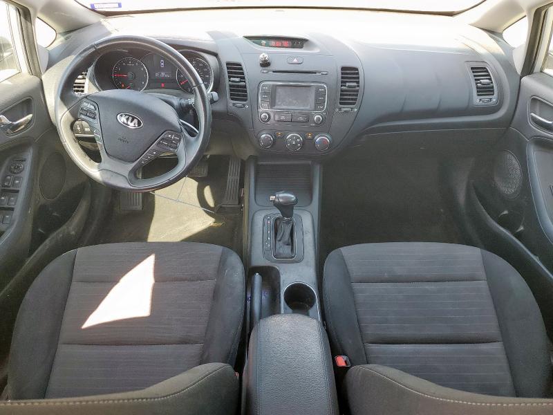 KNAFX5A88G5491337 - 2016 KIA FORTE EX SILVER photo 8