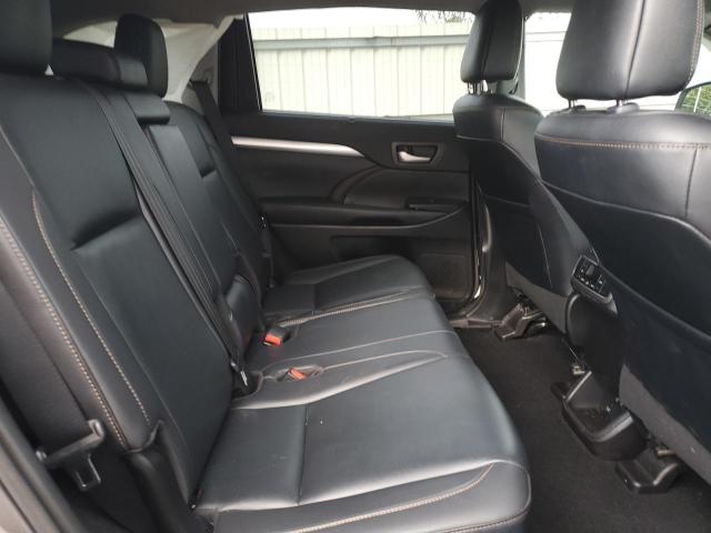 5TDJZRFH9KS595961 - 2019 TOYOTA HIGHLANDER SE 灰色 照片 11