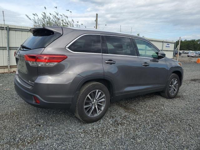 5TDJZRFH9KS595961 - 2019 TOYOTA HIGHLANDER SE 灰色 照片 3