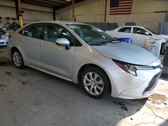 5YFEPMAE7MP173111 - 2021 TOYOTA COROLLA LE SILVER photo 4