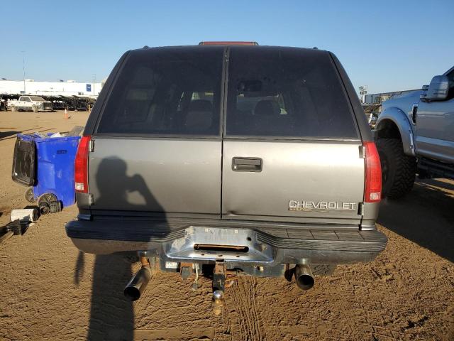 3GNGK26J6XG241580 - 1999 CHEVROLET SUBURBAN K2500 GRAY photo 6