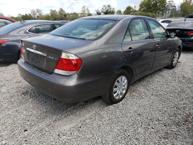 4T1BE32K15U982708 - 2005 TOYOTA CAMRY LE SILVER photo 3