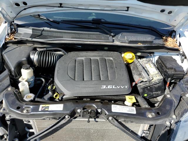 2C4RC1CG8GR303069 - 2016 CHRYSLER TOWN & COU TOURING L WHITE photo 12