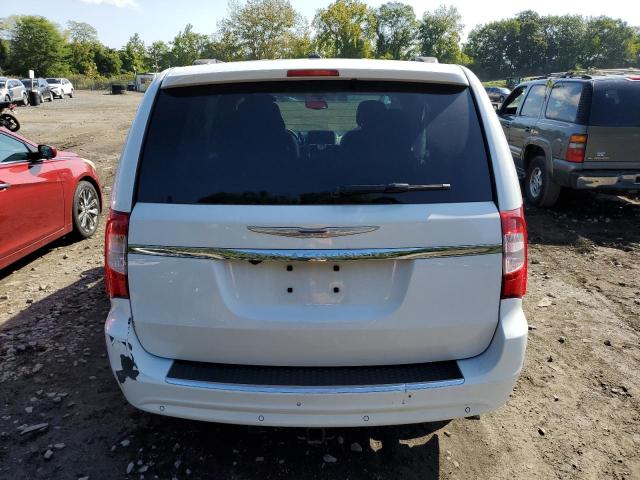 2C4RC1CG8GR303069 - 2016 CHRYSLER TOWN & COU TOURING L WHITE photo 6