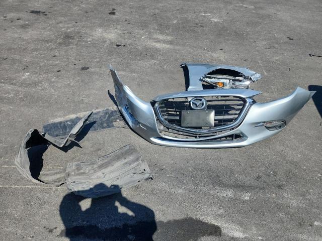 3MZBN1W33JM159902 - 2018 MAZDA 3 GRAND TOURING Күміс фото 12