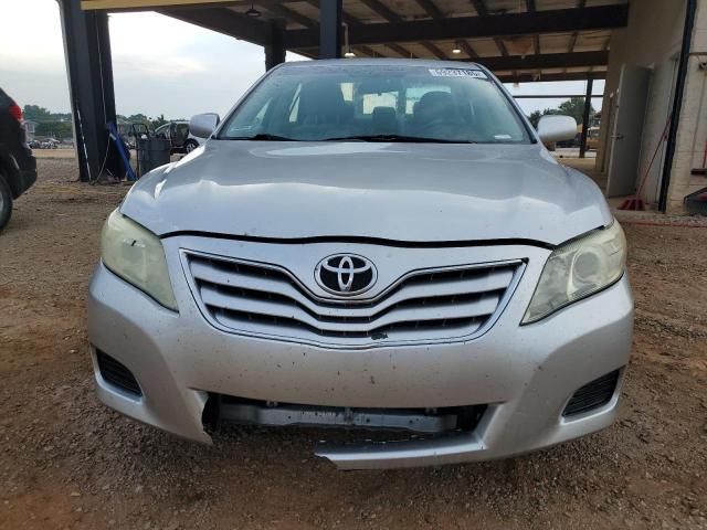 4T1BK3EK5BU621661 - 2011 TOYOTA CAMRY SE ვერცხლისფერი ფოტო 5