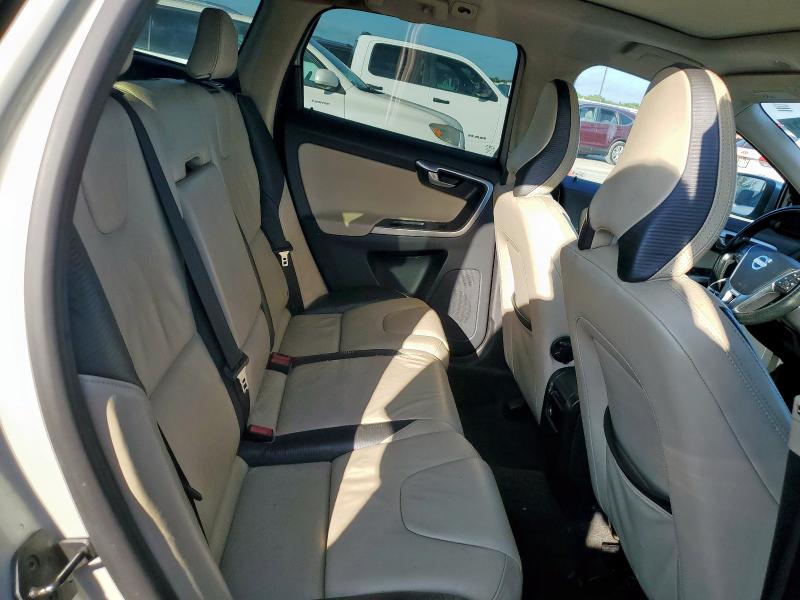 YV4902DZ5C2247063 - 2012 VOLVO XC60 T6 SILVER photo 11