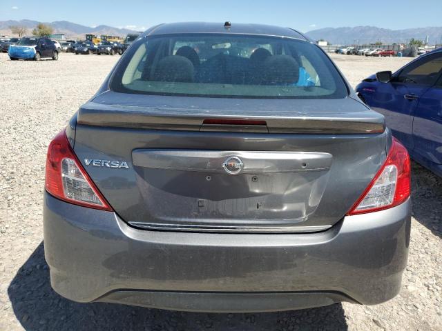 3N1CN7AP8JL801401 - 2018 NISSAN VERSA S GRAY photo 6