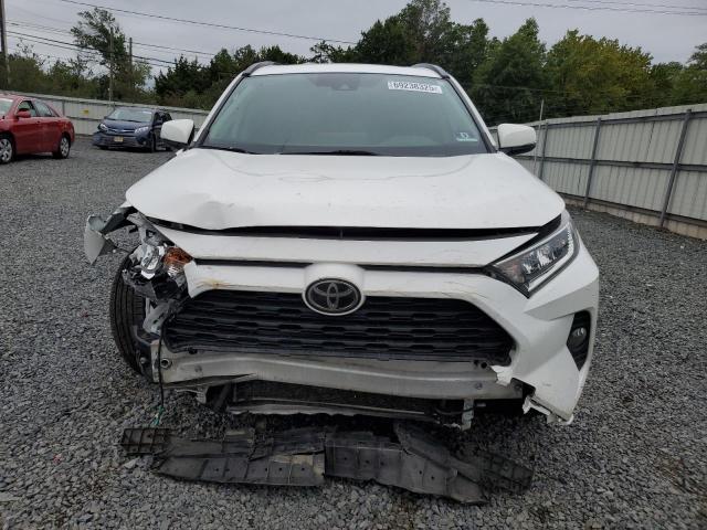 JTMP1RFV6KD037620 - 2019 TOYOTA RAV4 XLE Սպիտակ լուսանկար 5