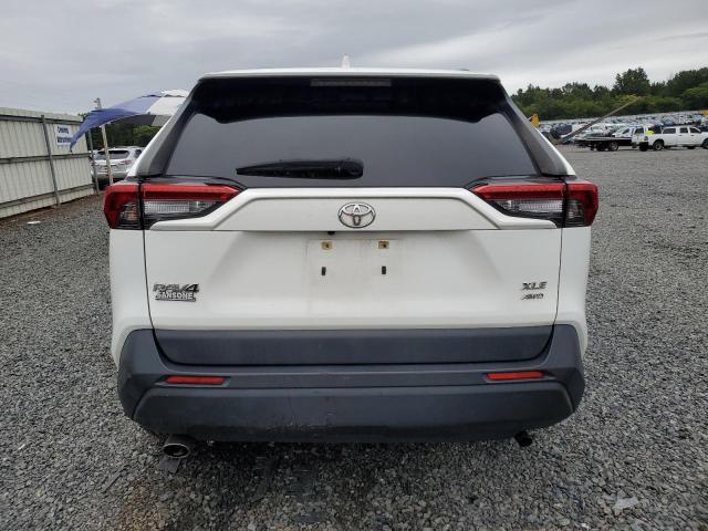 JTMP1RFV6KD037620 - 2019 TOYOTA RAV4 XLE Սպիտակ լուսանկար 6