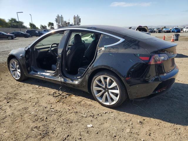5YJ3E1EA6JF013313 - 2018 TESLA MODEL 3 BLACK photo 2